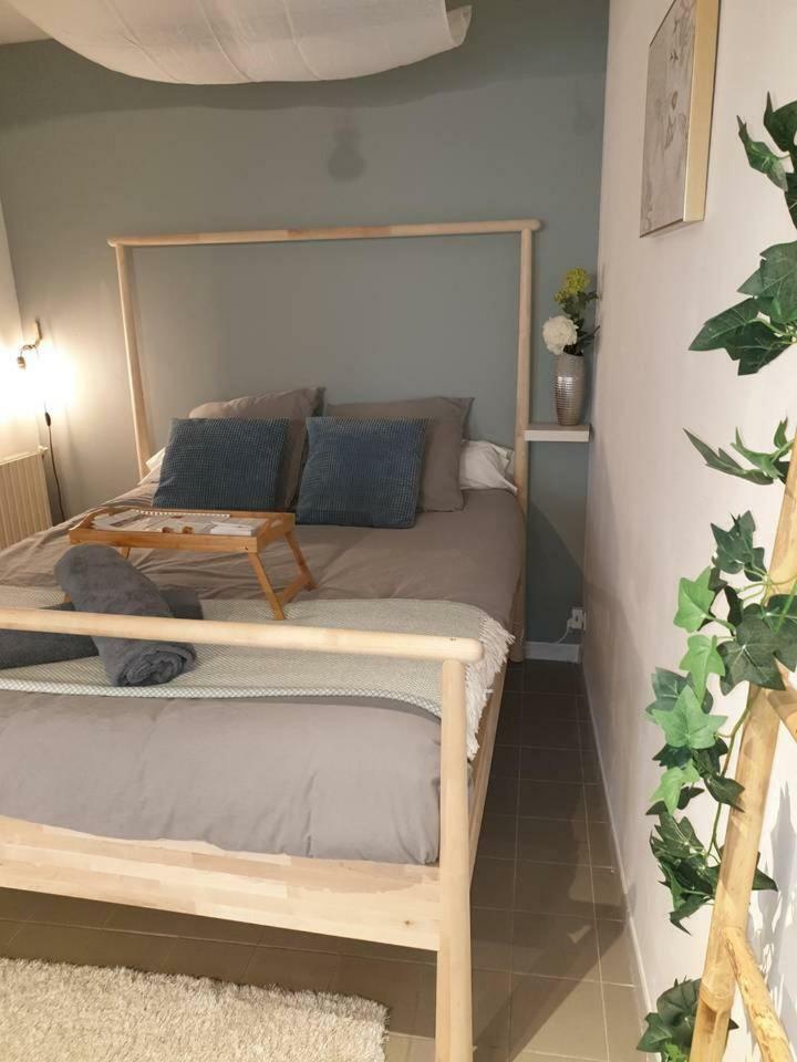 Charmant Studio A Colombages Морле Экстерьер фото